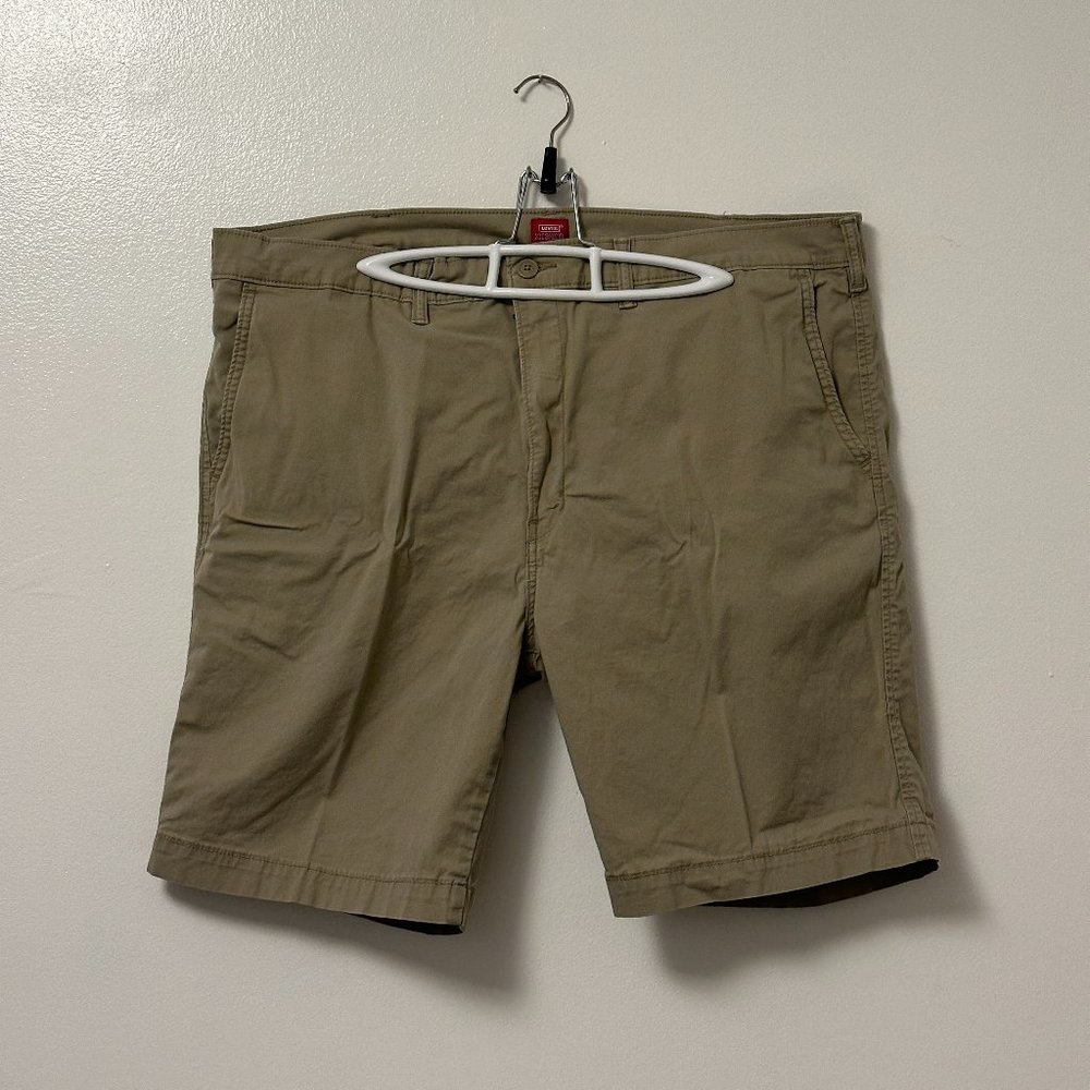 Levi's Mens Chino Shorts, Size XXL, 7" inseam, Khaki